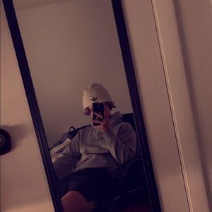 Meet your Posher, Devin